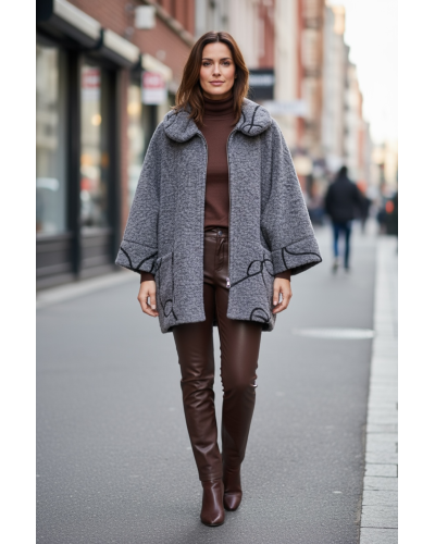 TU (max. 44) - Manteau à zip Brodée Col Manche et Poches Couleur:G. Foncé