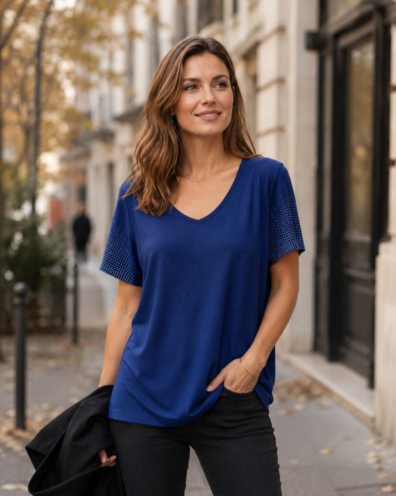 M-3XL - Col V Avec Perles Haut - 68% Visc. / 28% polia/ 6% EA Couleur:B. Bleu Taille:M
